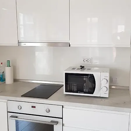 Apartment Center Gramophone With Private Parking Burgas