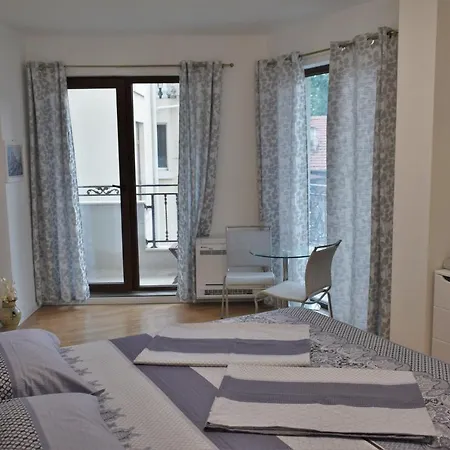 Center Gramophone With Private Parking Apartament