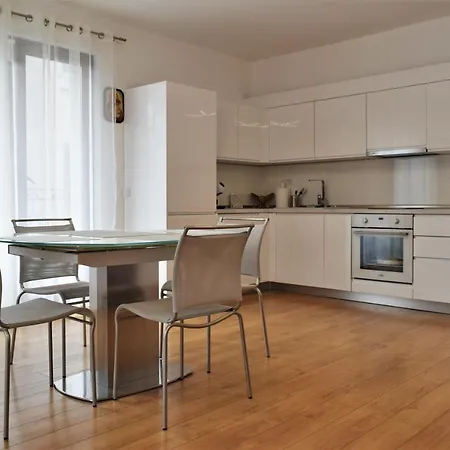 Center Gramophone With Private Parking Apartament Burgas