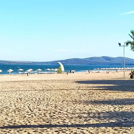 Center Gramophone With Private Parking Apartament Burgas