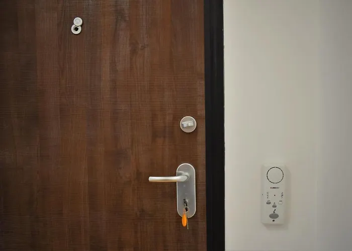 Апартамент Center Gramophone With Private Parking Бургас