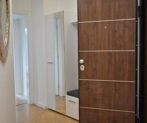 Апартамент Center Gramophone With Private Parking *